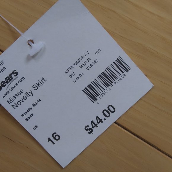 Covington Misses skirt white embroidery on black - Picture 7 of 14